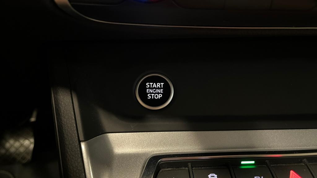 AUDI Q3  1.4 45 TFSI e - 245 - S-Tronic 6  Design 