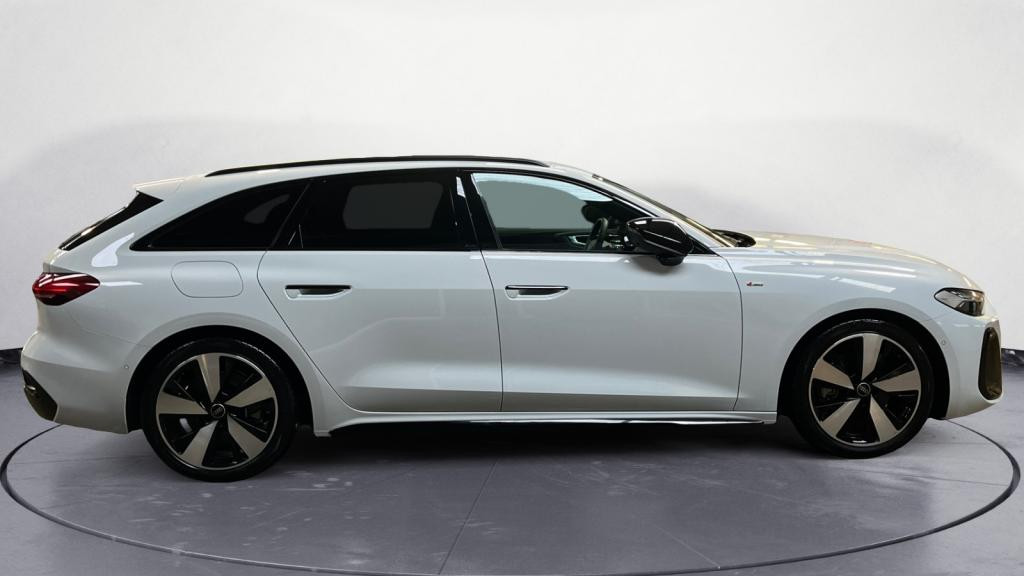 Nouvelle AUDI A5  Avant 2.0 TDI - 204 - S-tronic  AVANT 2024 BREAK S line 