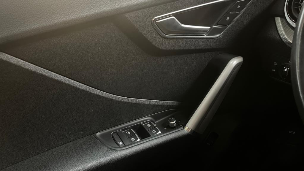 AUDI Q2  1.0 30 TFSI - 110  Design PHASE 2