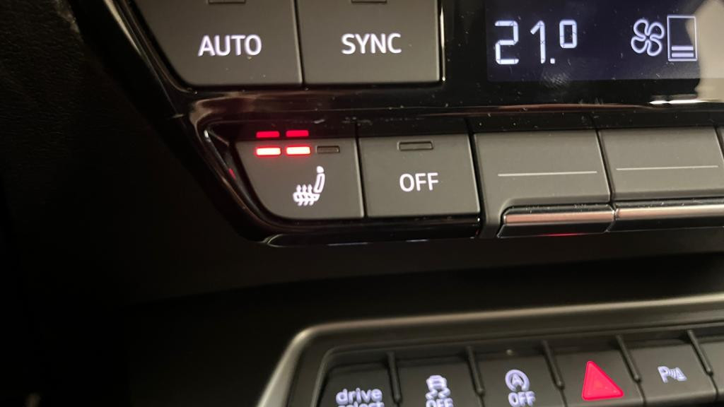 AUDI A3 SPORTBACK 2.0 30 TDI - 116 - S-Tronic 7  8Y Business Line