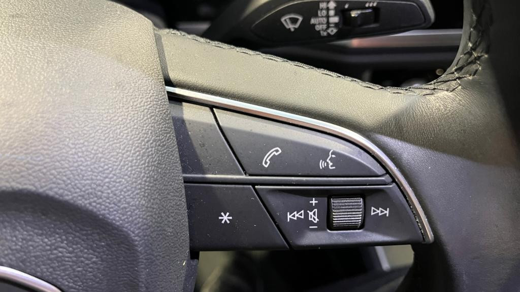 AUDI Q3 TFSI 150 S-tronic Business Line - Cuir - Keyless