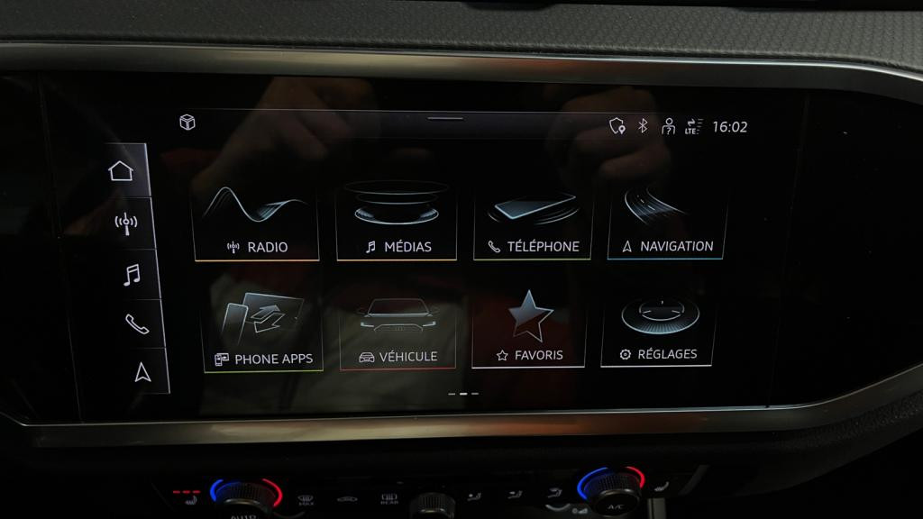 AUDI Q3 TFSI 150 S-tronic Business Line - Cuir - Keyless