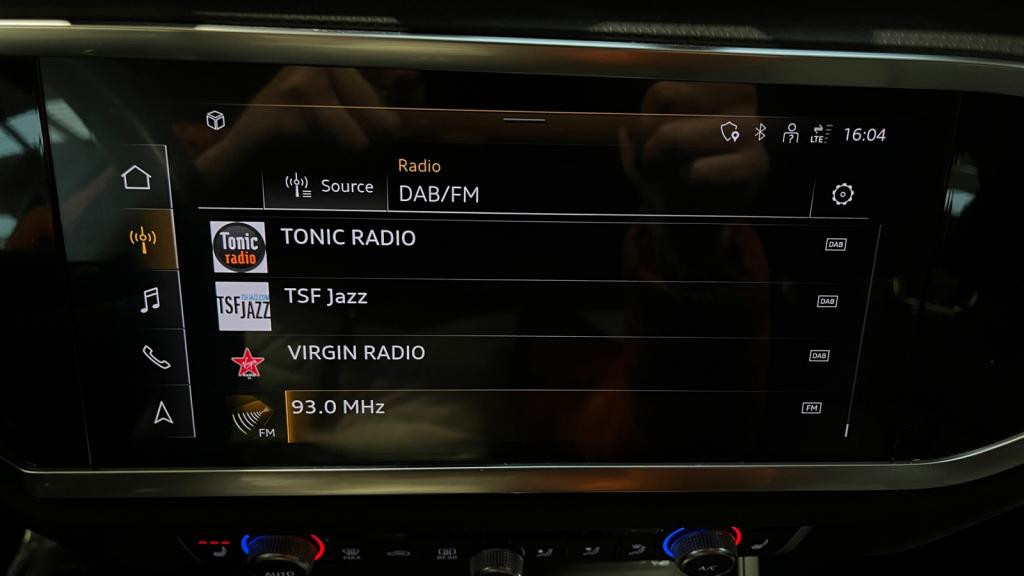 AUDI Q3 TFSI 150 S-tronic Business Line - Cuir - Keyless