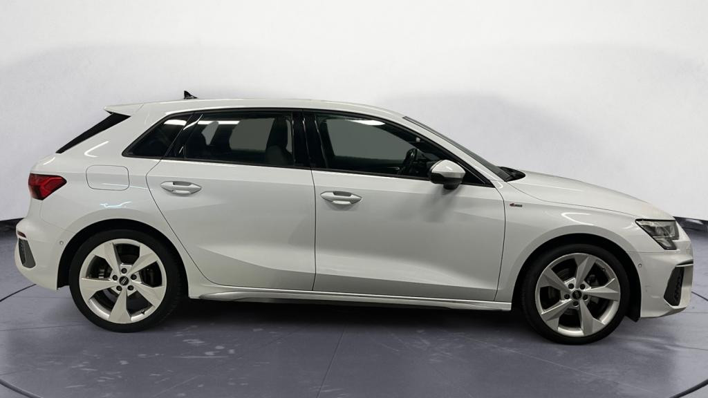 Nouvelle AUDI A3 SPORTBACK 1.5 35 TFSI - 150 - S-Tronic 7  8Y SPORTBACK S line