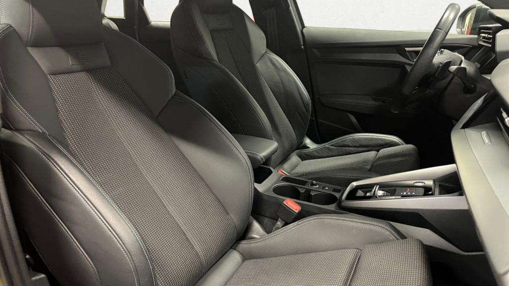 Nouvelle AUDI A3 SPORTBACK 1.5 35 TFSI - 150 - S-Tronic 7  8Y SPORTBACK S line