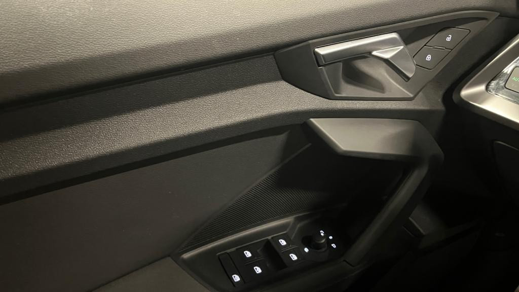 Nouvelle AUDI A3 SPORTBACK 1.5 35 TFSI - 150 - S-Tronic 7  8Y SPORTBACK S line