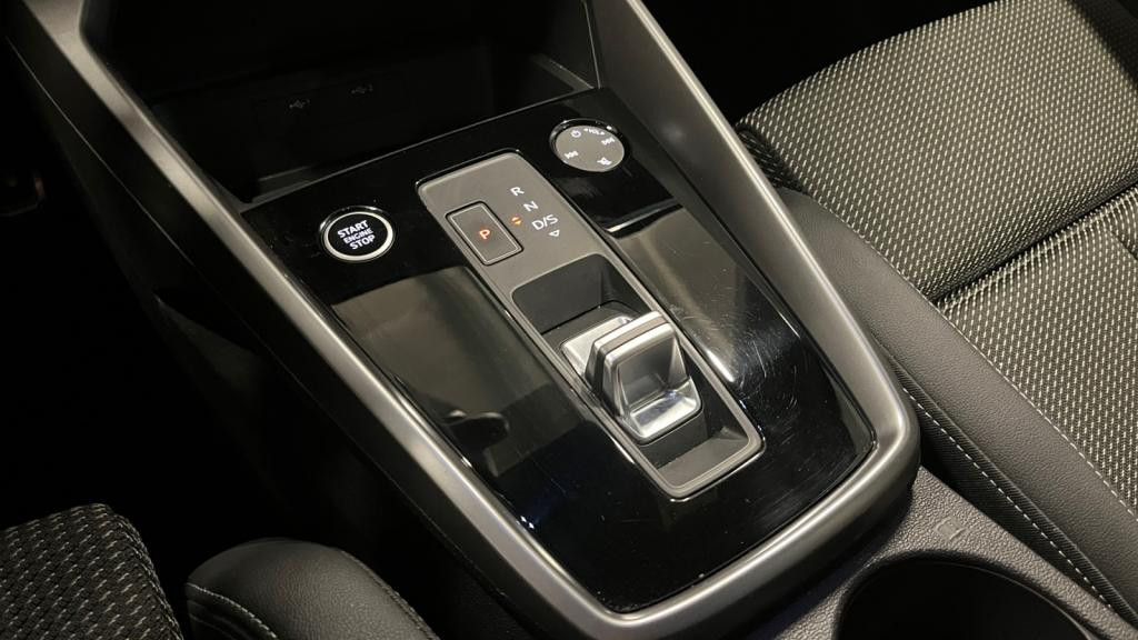 Nouvelle AUDI A3 SPORTBACK 1.5 35 TFSI - 150 - S-Tronic 7  8Y SPORTBACK S line