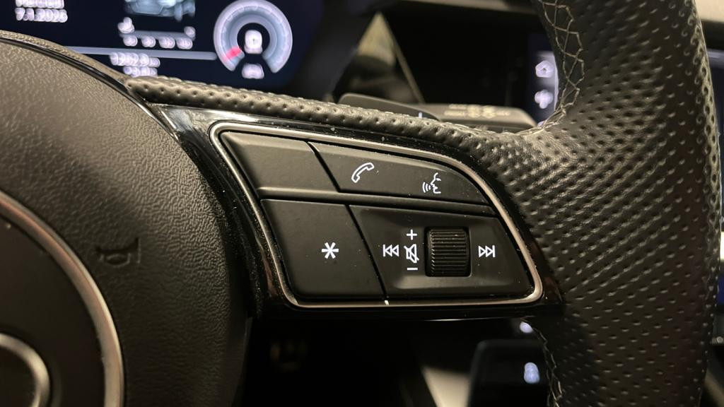 Nouvelle AUDI A3 SPORTBACK 1.5 35 TFSI - 150 - S-Tronic 7  8Y SPORTBACK S line