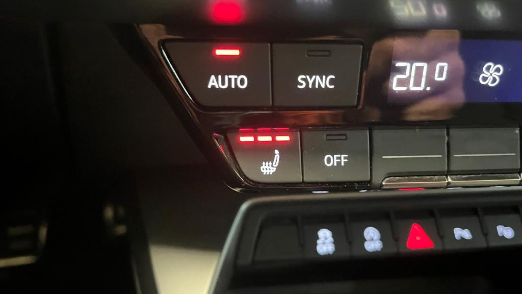 Nouvelle AUDI A3 SPORTBACK 1.5 35 TFSI - 150 - S-Tronic 7  8Y SPORTBACK S line