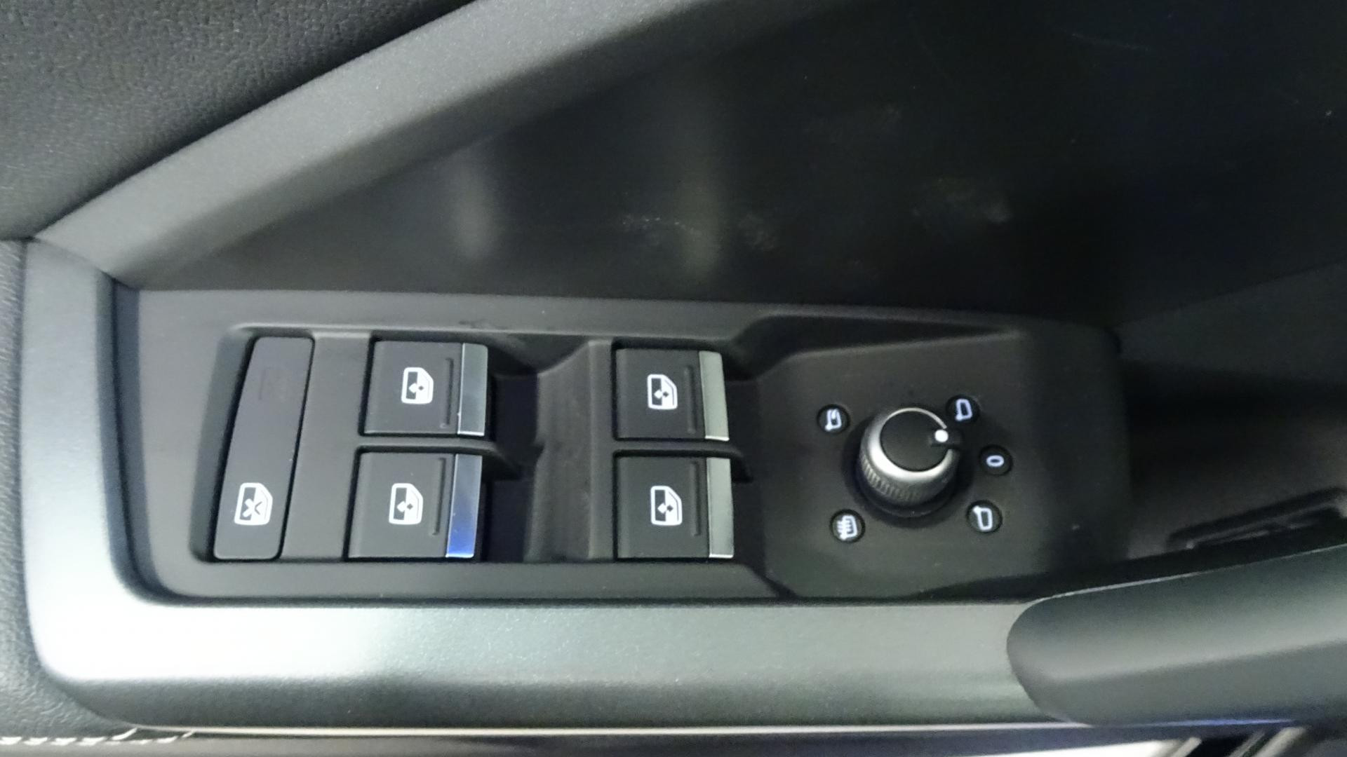 AUDI Q3 SPORTBACK TDI 150 S-tronic SPORTBACK S Line - Toit Ouvrant - Sellerie Cuir - Volant Méplat