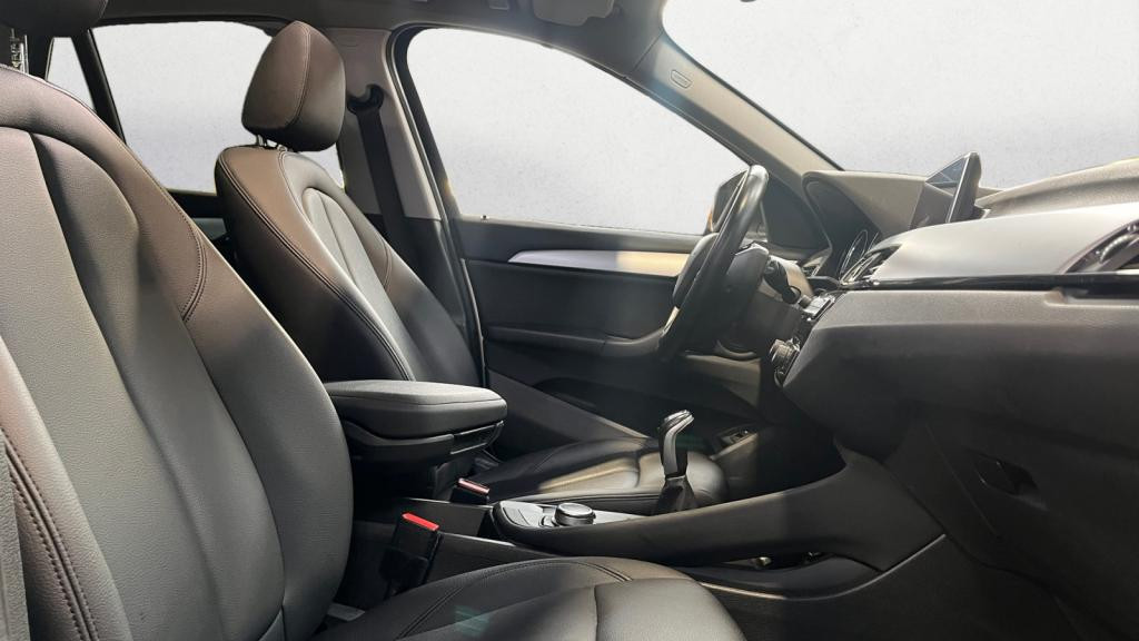 BMW X1  sDrive 18i  F48 LCI Lounge PHASE 2