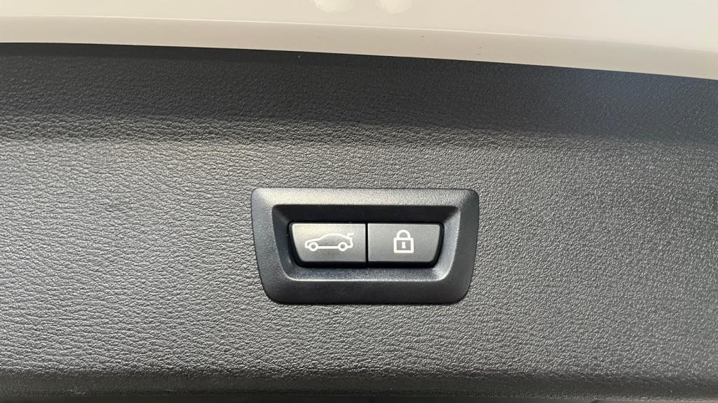 BMW X1  sDrive 18i  F48 LCI Lounge PHASE 2