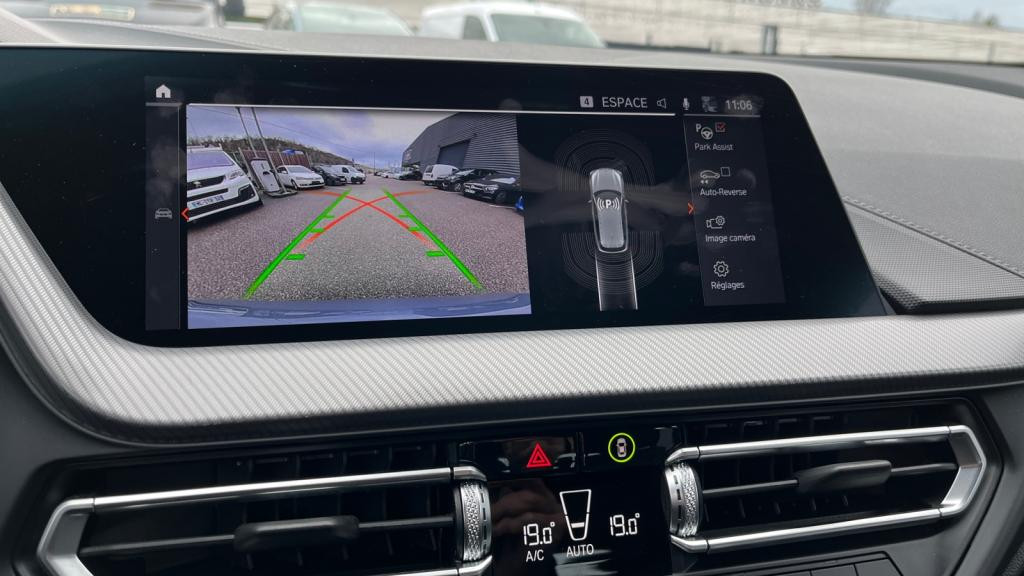 BMW SERIE 1 135i xDrive - BVA Sport  BERLINE F40 M Performance 