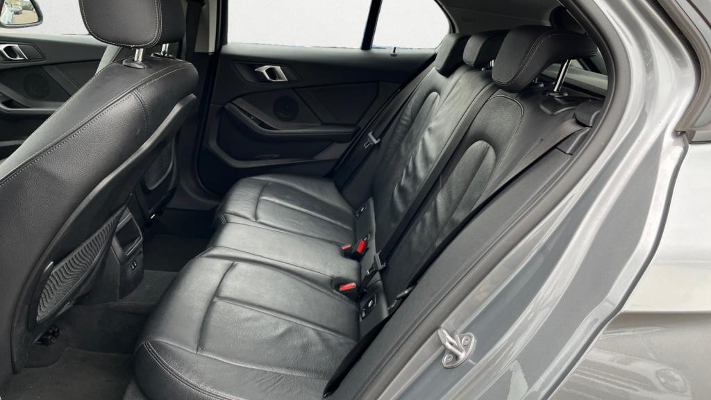 BMW SERIE 1 118i - DKG  BERLINE F40 Business Design 