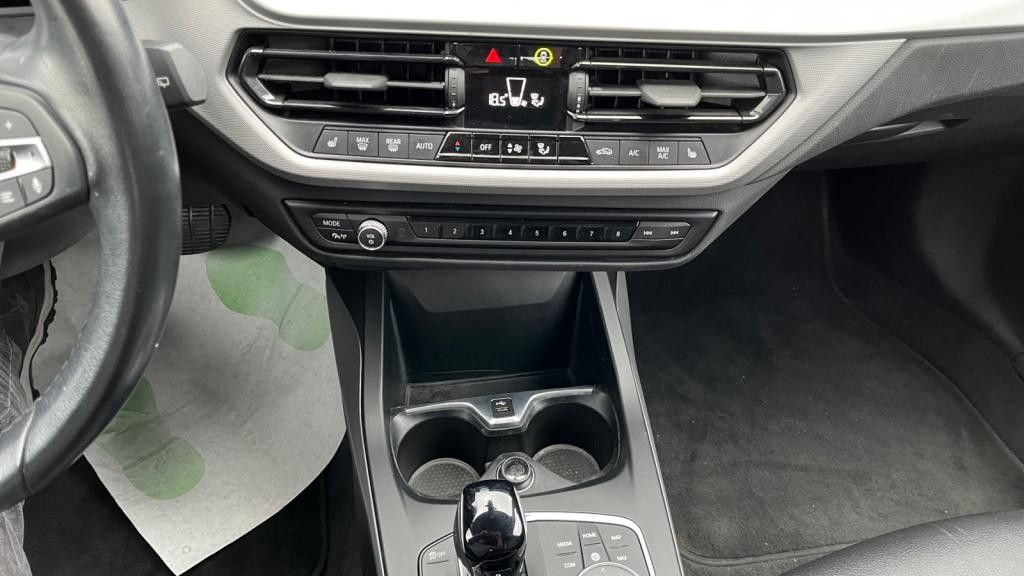 BMW SERIE 1 118i - DKG  BERLINE F40 Business Design 