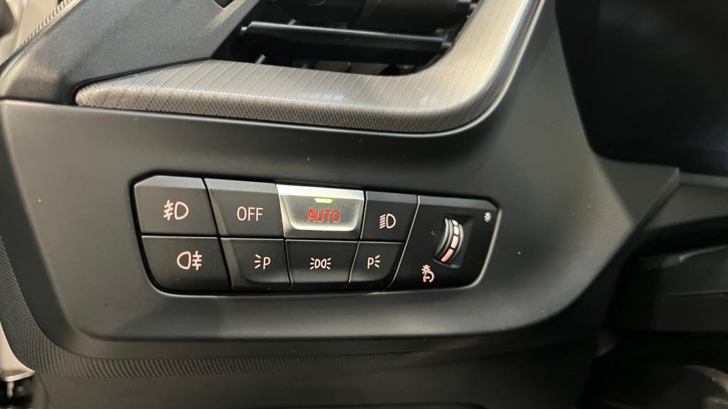 BMW SERIE 1 116d DKG F40 M Sport - Toit Ouvrant - Pack Confort 