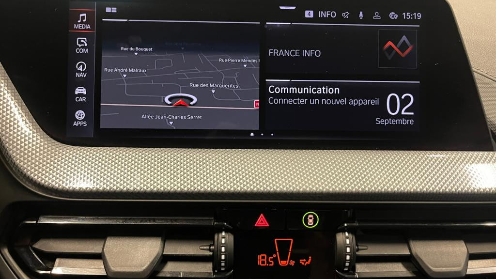 BMW SERIE 1 120i - DKG  BERLINE F40 Luxury 