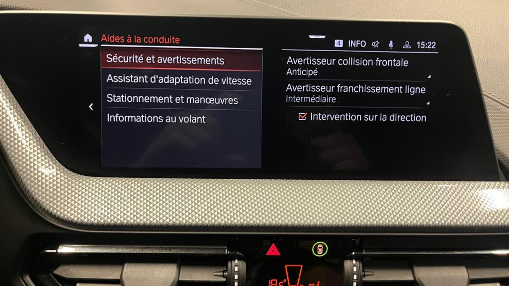 BMW SERIE 1 120i - DKG  BERLINE F40 Luxury 