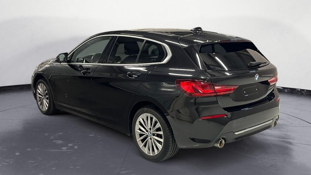 BMW SERIE 1 120i - DKG  BERLINE F40 Luxury 