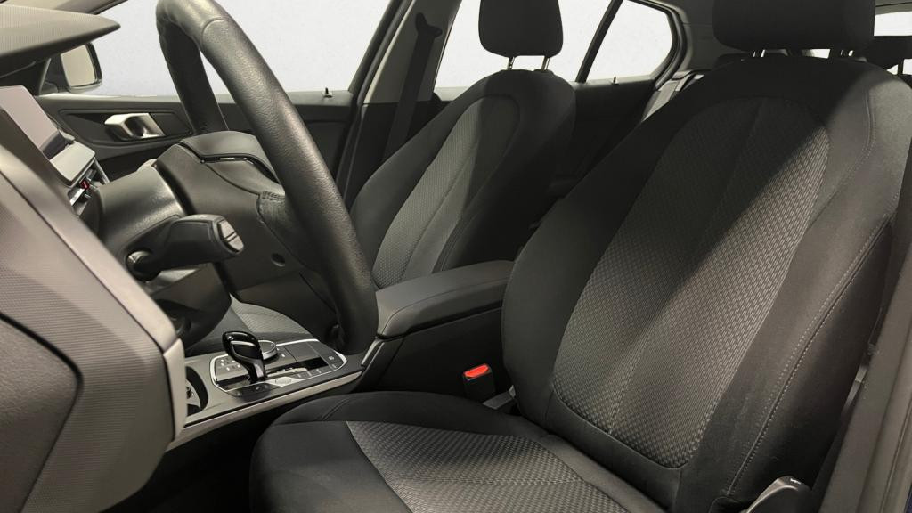 BMW SERIE 1 116i - DKG  BERLINE F40 Lounge 