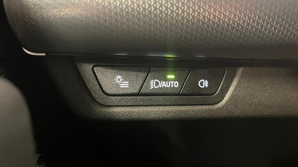 Nouvelle BMW X1  xDrive 25e - DKG Palettes  U11 M Sport 