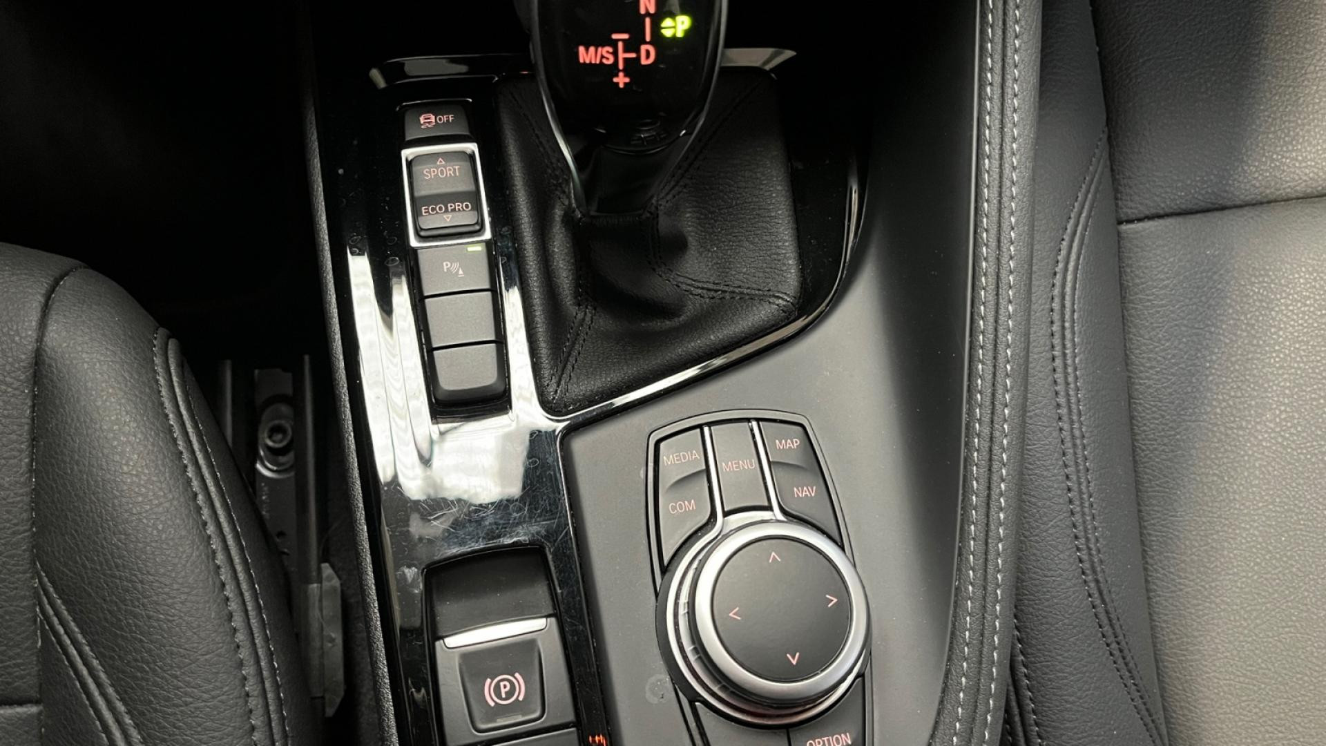 BMW X2  sDrive 18i - DKG - S&S  F39 Business Design 