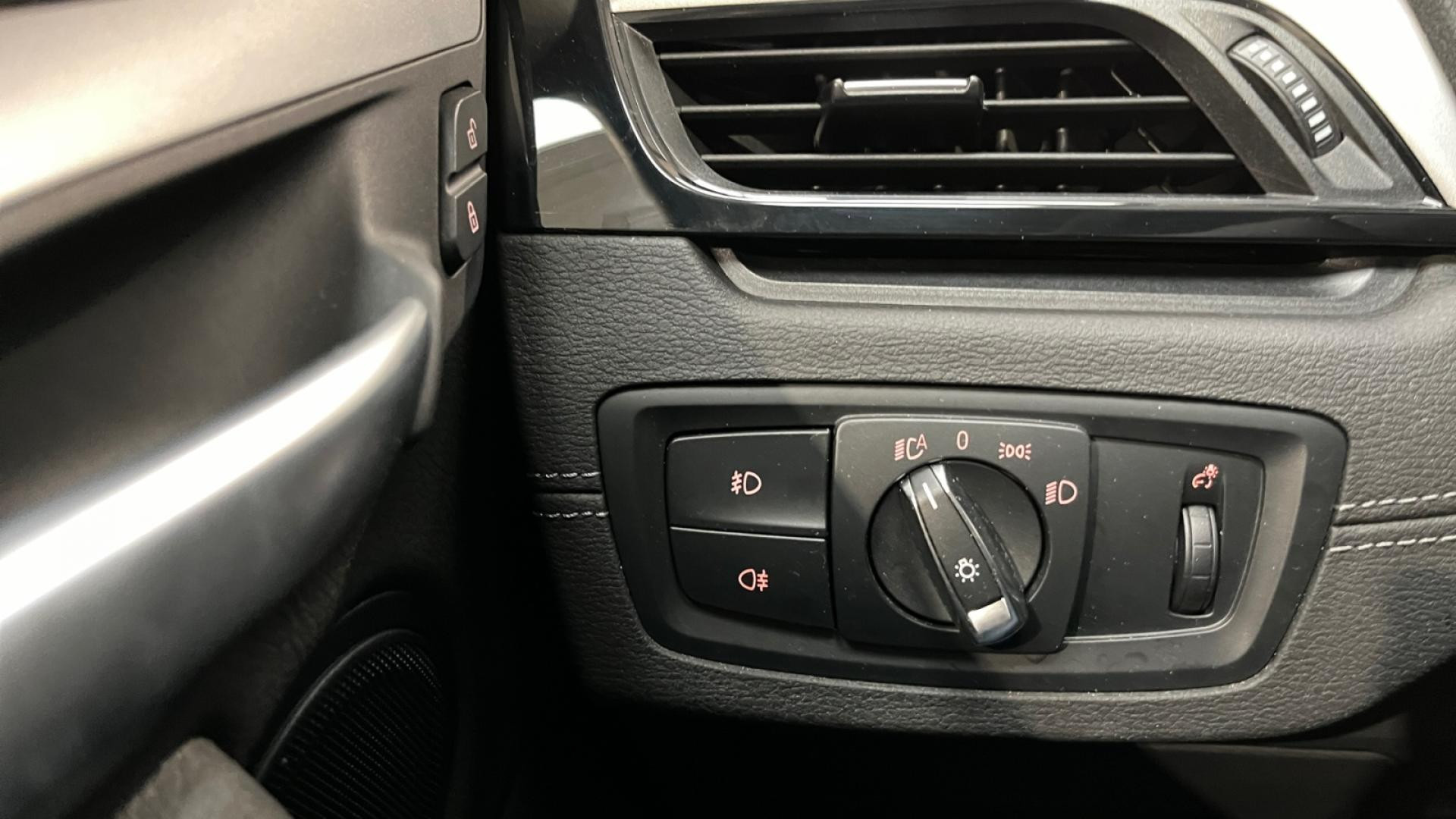 BMW X2  sDrive 18i - DKG - S&S  F39 Business Design 