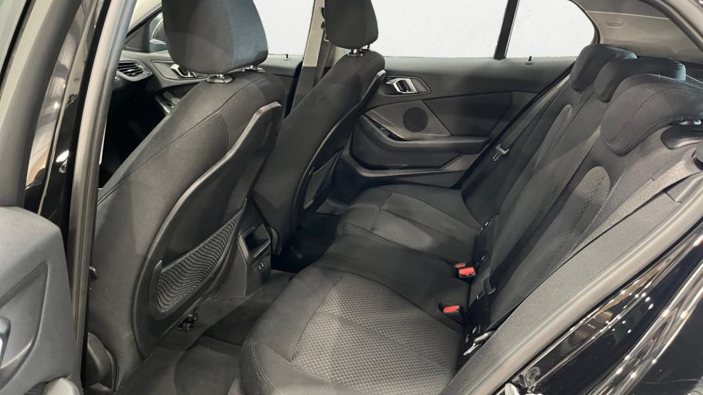 BMW SERIE 1 116d - DKG  BERLINE F40 Business Design 