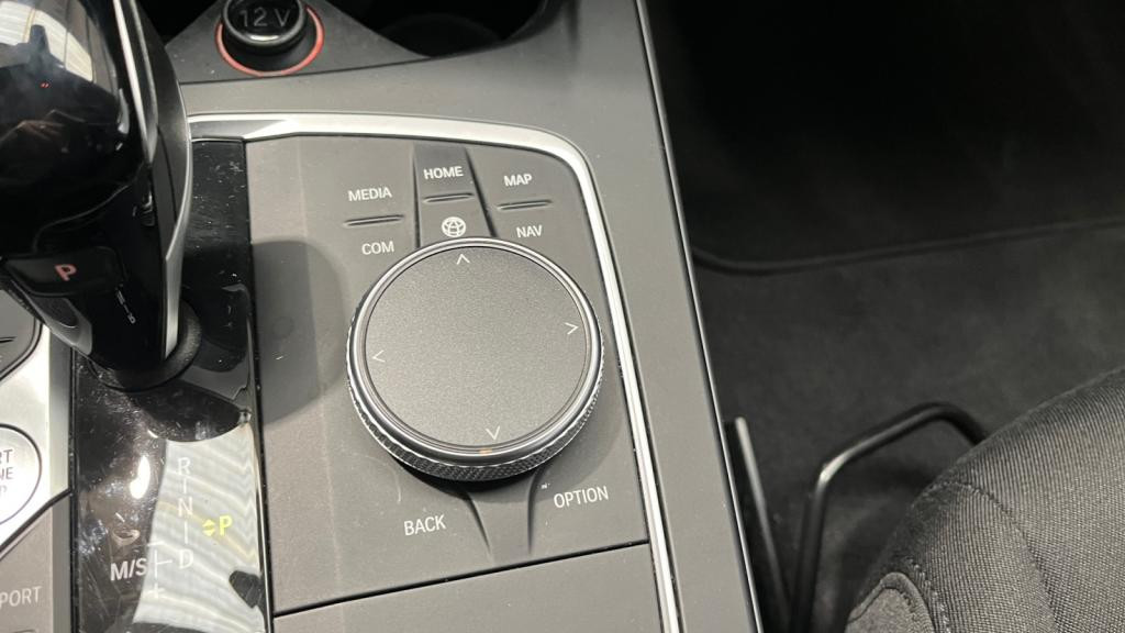 BMW SERIE 1 116d - DKG  BERLINE F40 Business Design 