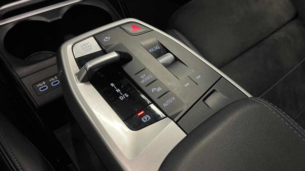 Nouvelle BMW SERIE 2 ACTIVE TOURER 230e xDrive Active Tourer - BVR Palettes  ACTIVE TOURER U06 M Sport 