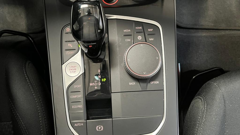 BMW SERIE 1 116d - BV DKG  Business Design