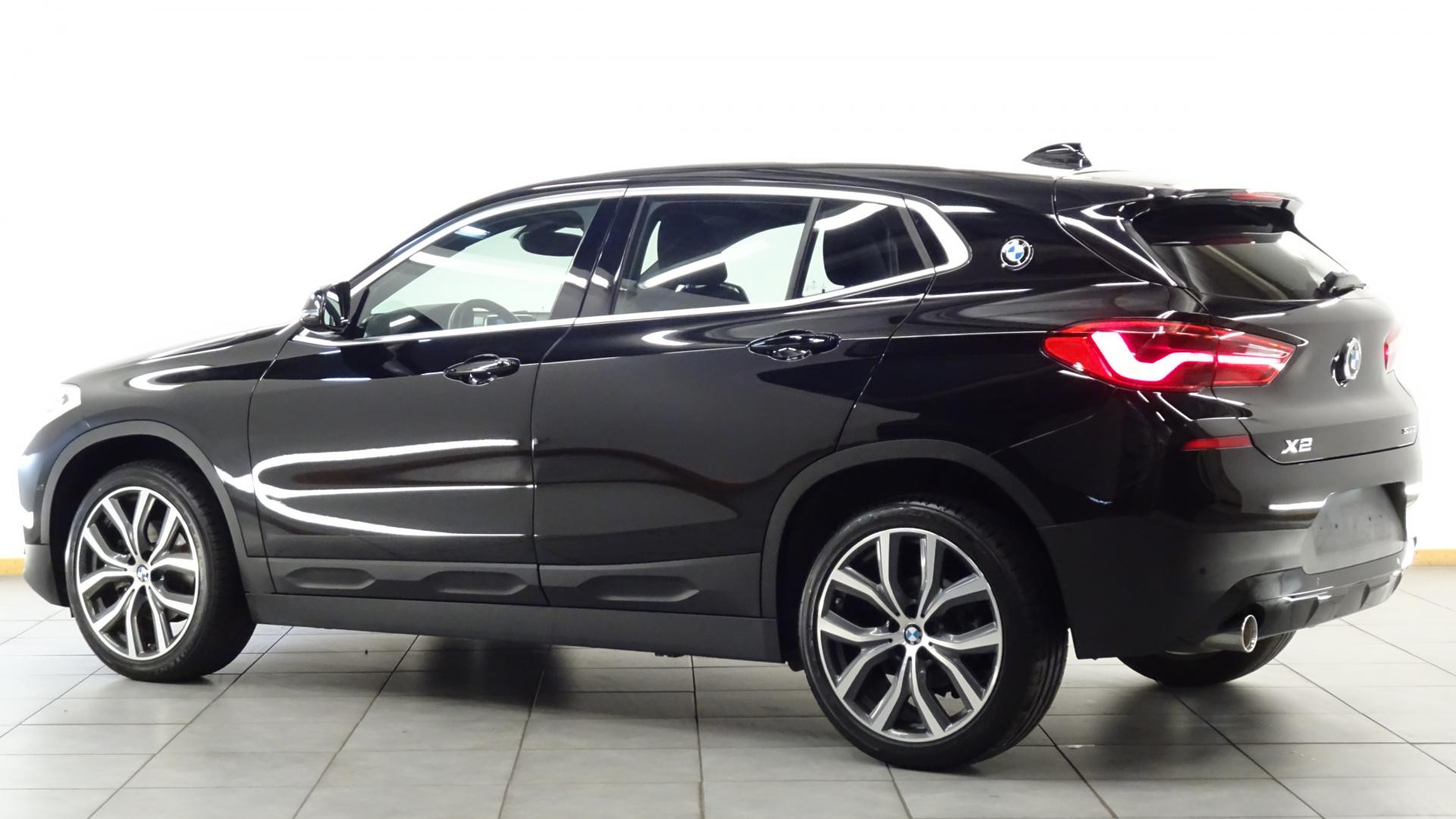 BMW X2 sDrive 18i DKG Lounge Plus