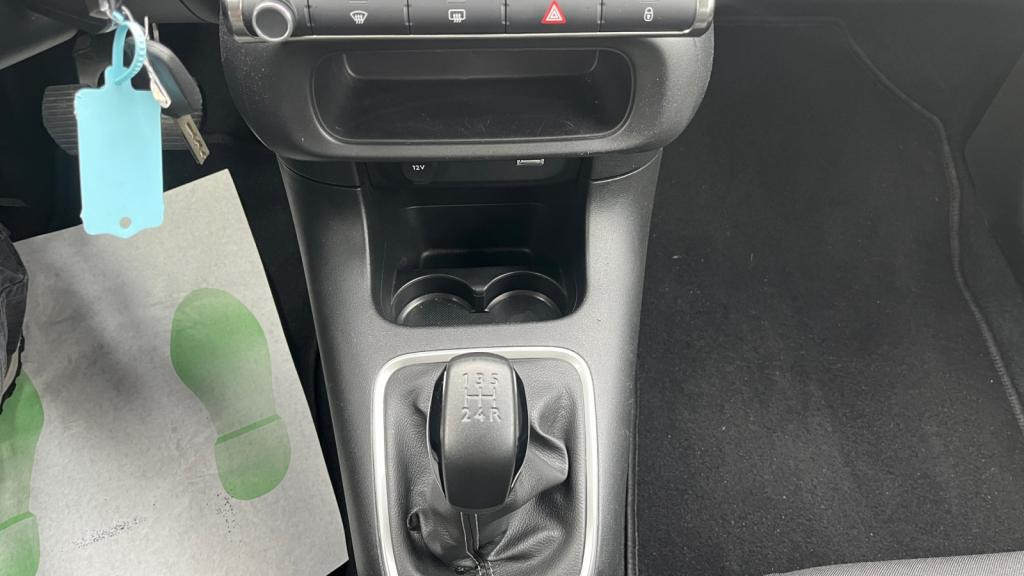 Nouvelle CITROEN C3  1.2 PureTech 12V - 83 S&S  BERLINE Shine PHASE 2