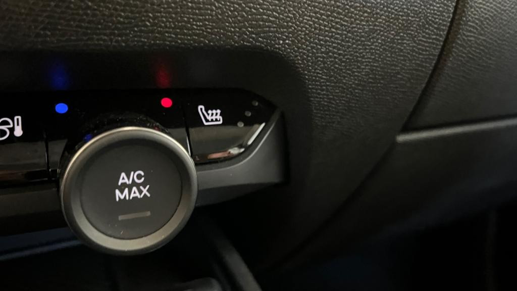 Nouvelle CITROEN C4 BlueHDi 130 EAT8 Plus - Pack Access & Nav - Pack Grand Froid