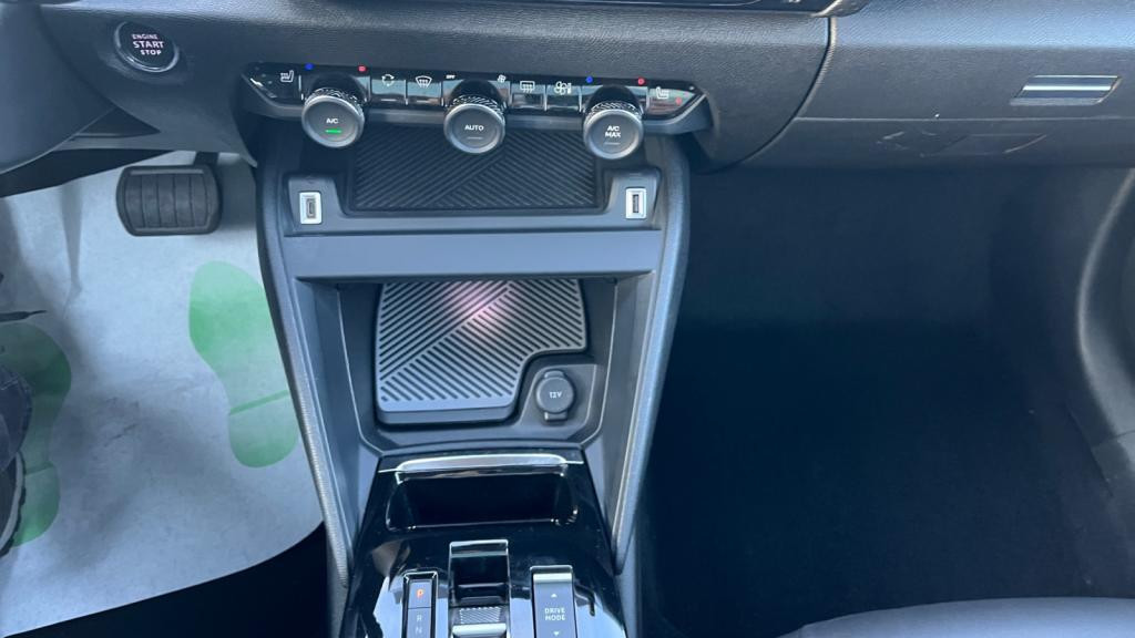 Nouvelle CITROEN C4  1.5 BlueHDi 16V - 130 S&S - EAT8 BERLINE Shine