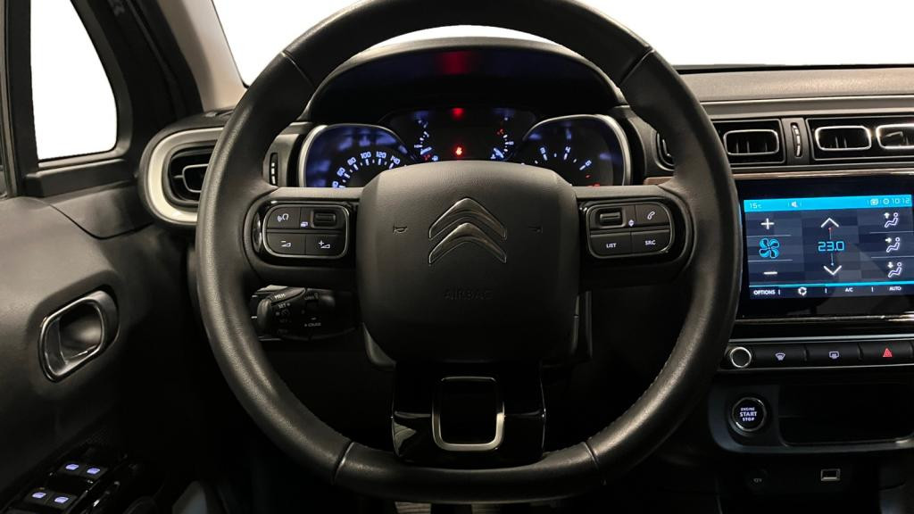 Nouvelle CITROEN C3  1.2 PureTech 12V - 83 S&S  BERLINE Shine PHASE 2