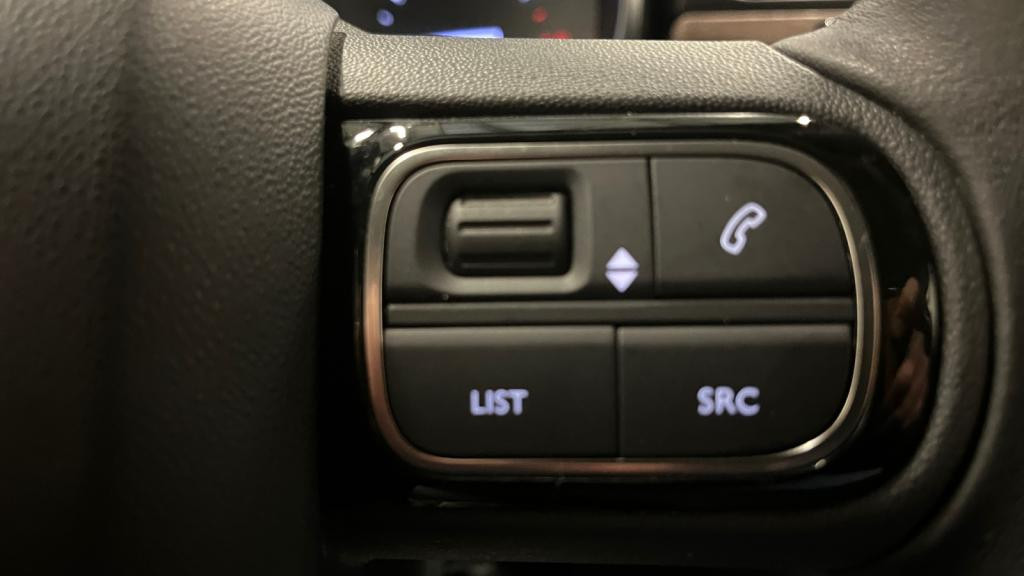 Nouvelle CITROEN C3  1.2 PureTech 12V - 83 S&S  BERLINE Shine PHASE 2