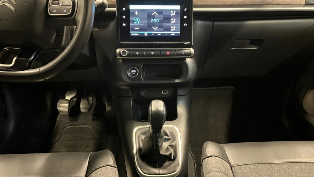 Nouvelle CITROEN C3  1.2 PureTech 12V - 83 S&S  BERLINE Shine PHASE 2