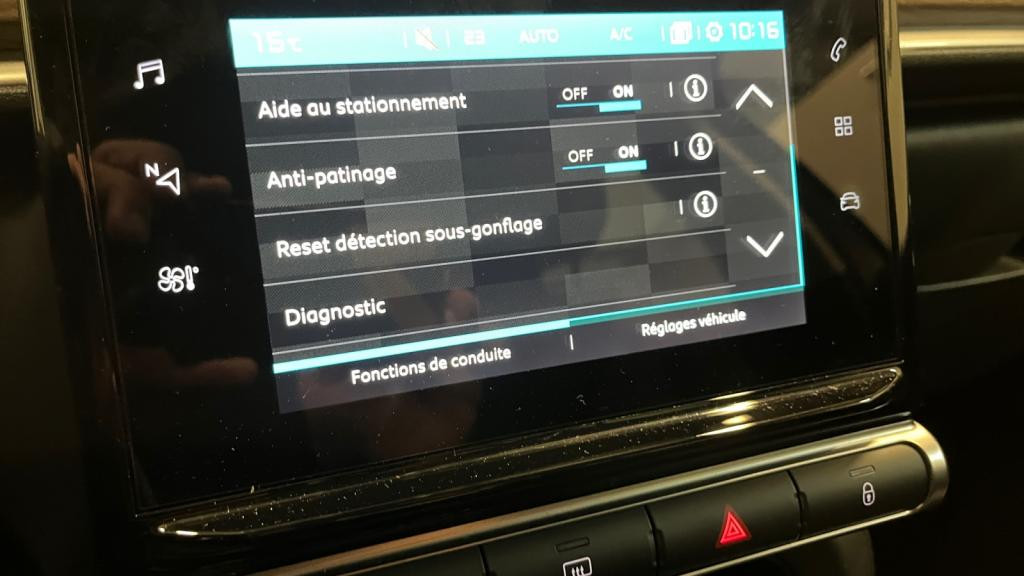 Nouvelle CITROEN C3  1.2 PureTech 12V - 83 S&S  BERLINE Shine PHASE 2