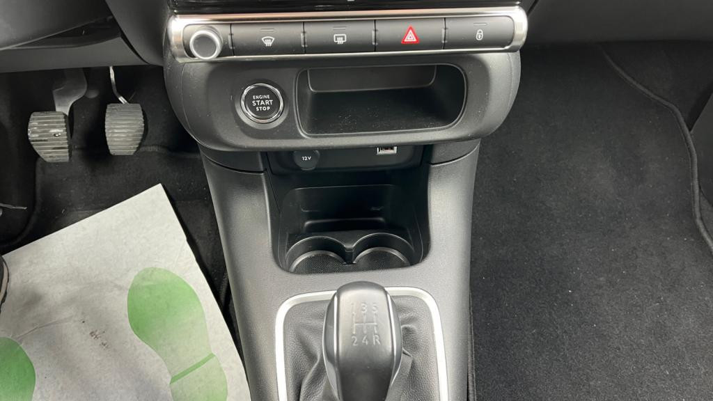 Nouvelle CITROEN C3  1.2 PureTech 12V - 83 S&S BERLINE Shine PHASE 2