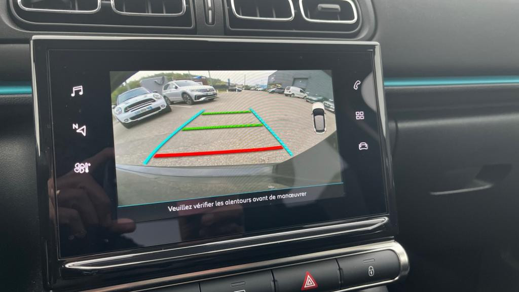 Nouvelle CITROEN C3  1.2 PureTech 12V - 83 S&S  BERLINE Shine PHASE 2