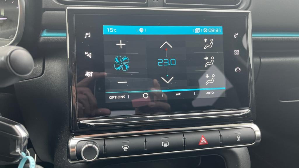 Nouvelle CITROEN C3  1.2 PureTech 12V - 83 S&S  BERLINE Shine PHASE 2