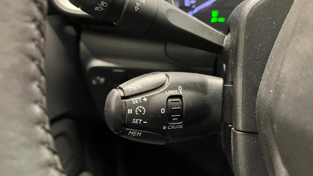 Nouvelle CITROEN C3  1.2 PureTech 12V - 83 S&S BERLINE Shine PHASE 2