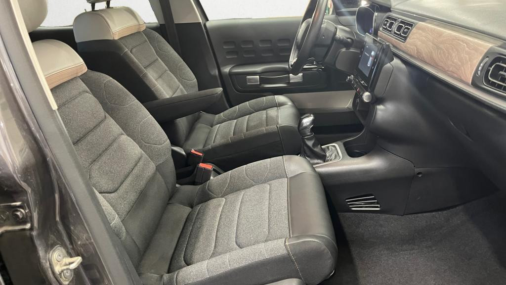 Nouvelle CITROEN C3  1.2 PureTech 12V - 83 S&S BERLINE Shine PHASE 2