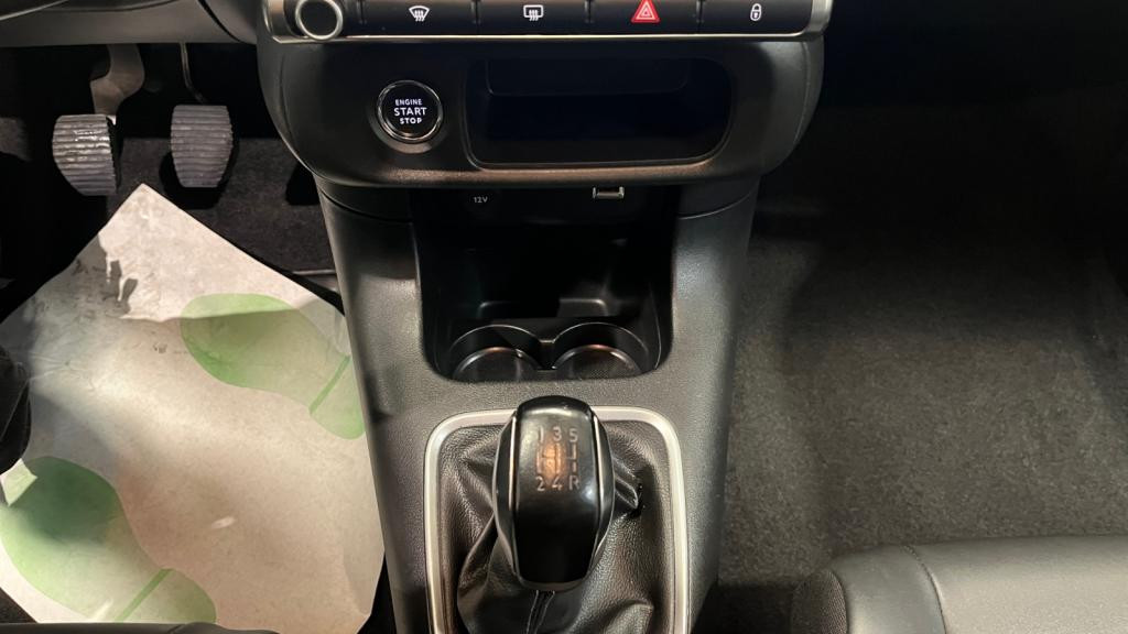 Nouvelle CITROEN C3  1.2 PureTech 12V - 83 S&S BERLINE Shine PHASE 2