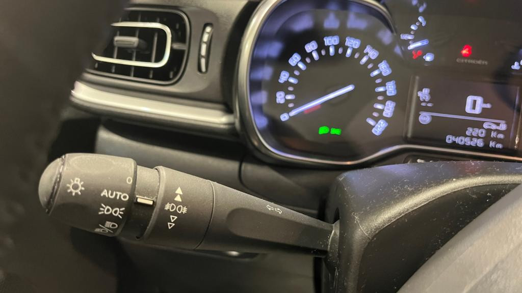 Nouvelle CITROEN C3  1.2 PureTech 12V - 83 S&S BERLINE Shine PHASE 2