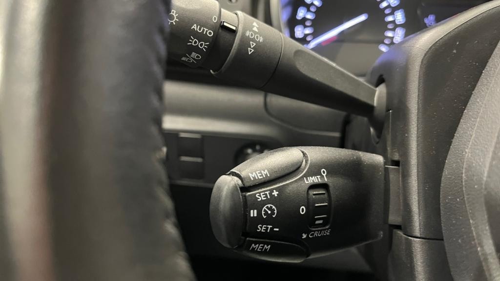 Nouvelle CITROEN C3  1.5 BlueHDi - 100 S&S BERLINE Shine PHASE 2