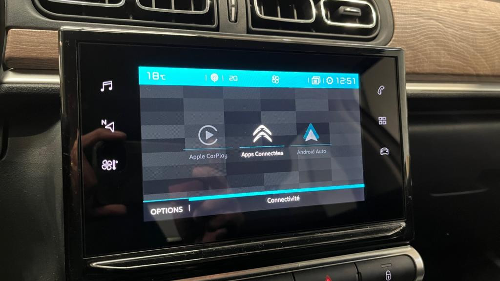 Nouvelle CITROEN C3  1.2 PureTech 12V - 110 S&S  BERLINE Shine PHASE 2