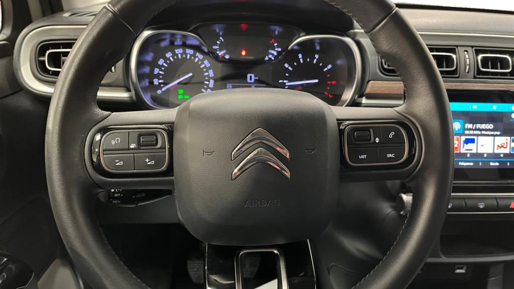 Nouvelle CITROEN C3  1.2 PureTech 12V - 110 S&S  BERLINE Shine PHASE 2