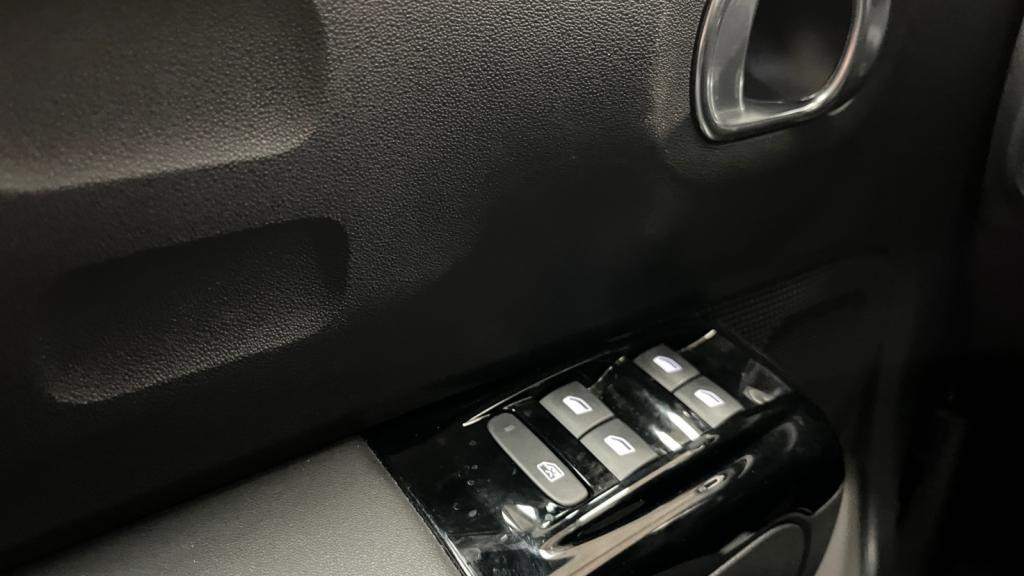 Nouvelle CITROEN C3  1.2 PureTech 12V - 110 S&S  BERLINE Shine PHASE 2